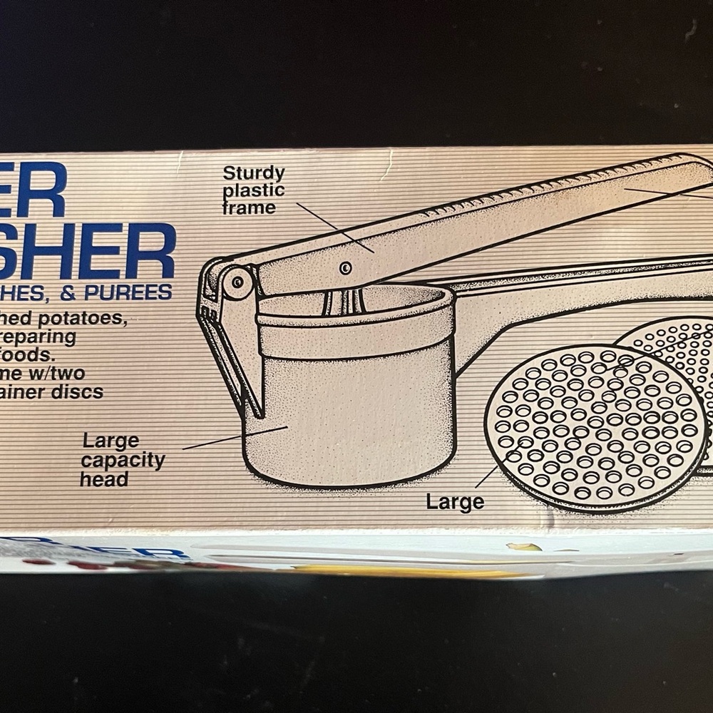 Durable White Potato Ricer with Interchangeable Discs